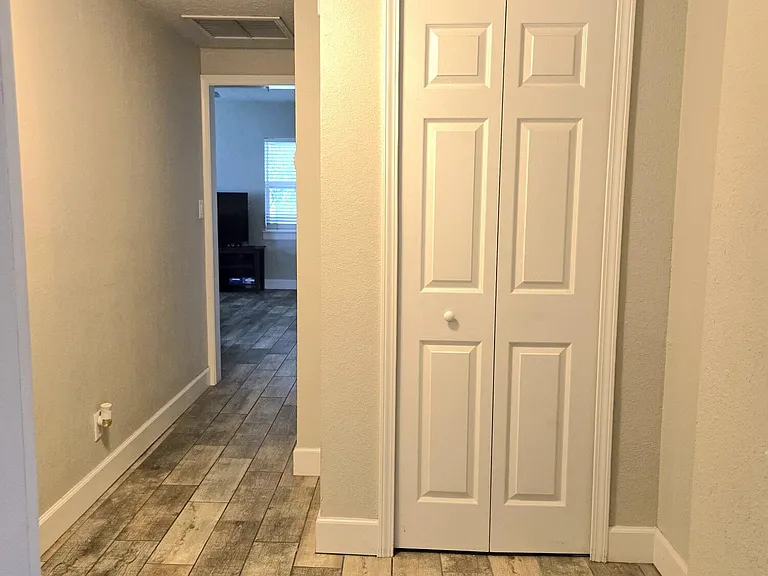 615 Luna Ct — Photo 11