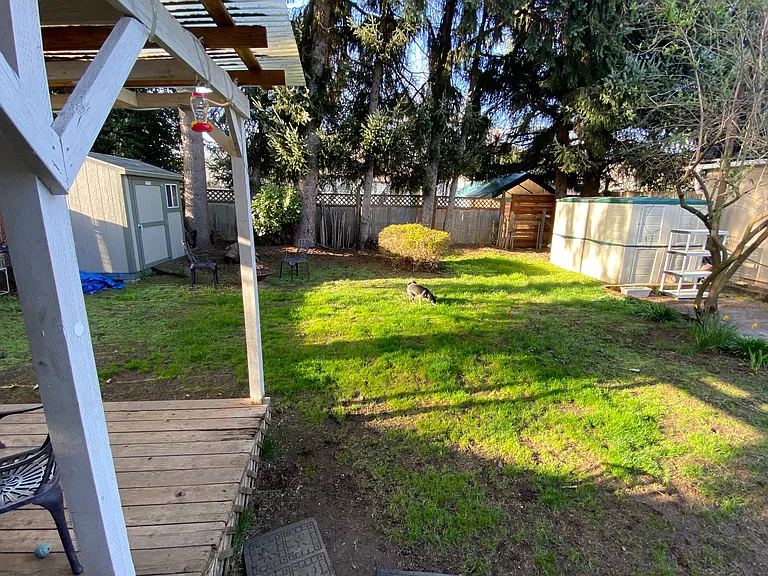 1025 N Church St — Photo 35