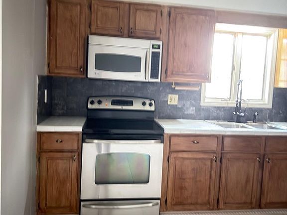 5th image of 200 Arthur Ave