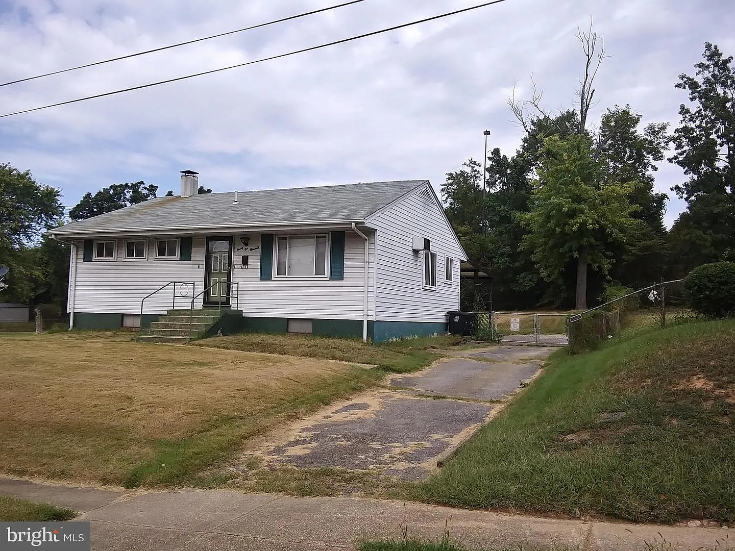 9100 Wallace Rd photo 1