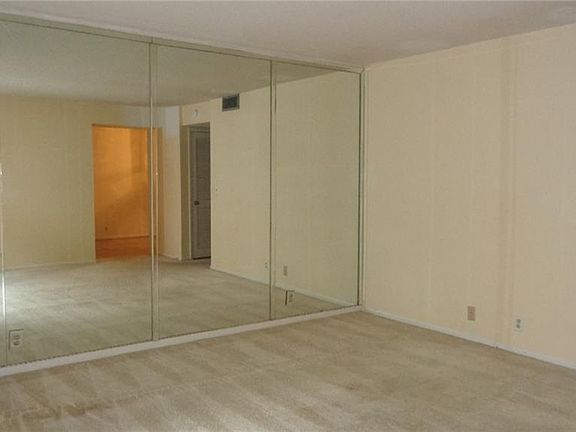 3rd image of 238 Crown Oaks Way #238