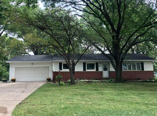 227 Crestview Ave, Waterloo, IA 50701