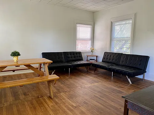 614 University Ave Photo 1