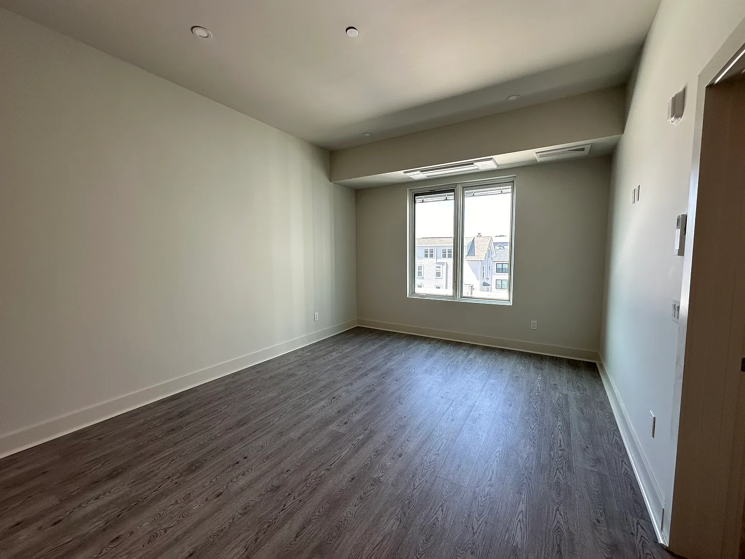 1 bed, 663 sqft, $1,900 — Photo 4