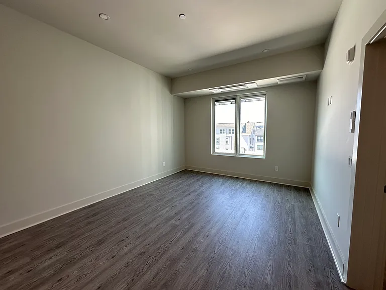471 Washington St #106 — Photo 4