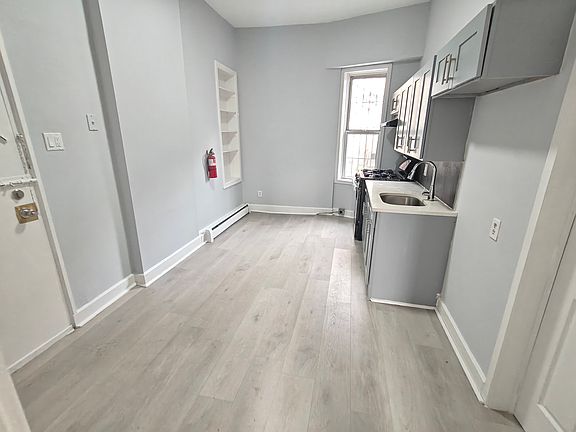 5th image of 317 Market St Floor 1