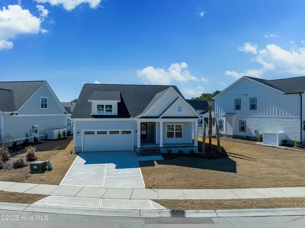 302 Lightning Bug Lane, Holly Ridge, NC 28445