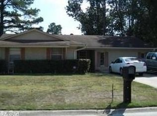 2408 N Sheraton Dr, Pine Bluff, AR 71603
