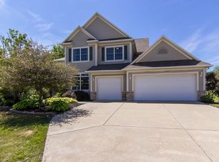 7781 Dakota Cir, West Des Moines, IA 50266