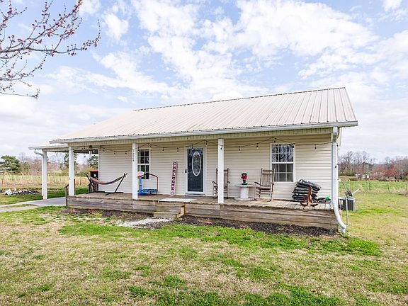 2nd image of 1225 Carissa Rd