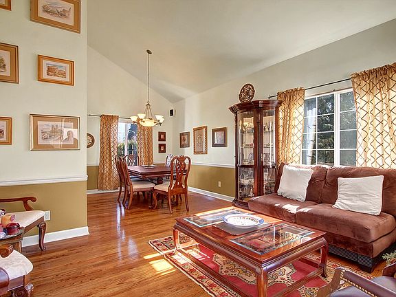 4th image of 3505 Catherine Dr