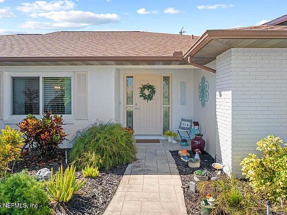 4th image of 18 CLEARVIEW Court S