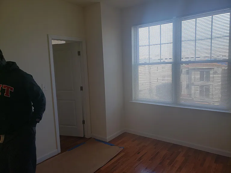 221 Fairmount Ave #2 — Photo 3