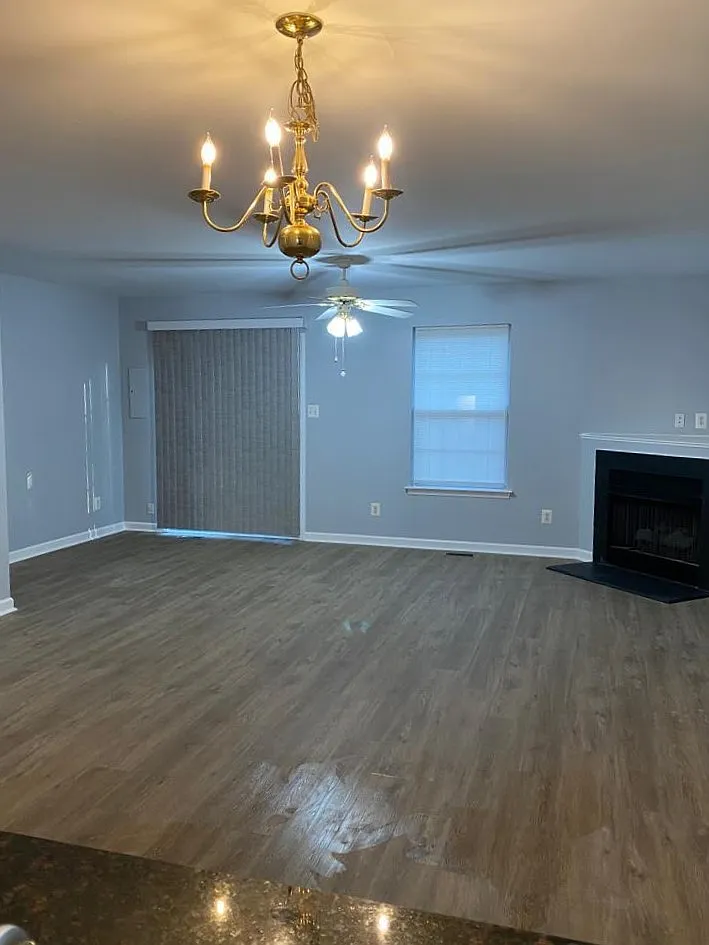 3 bed, 2.5 bath, 1440 sqft, $1,845 — Photo 3