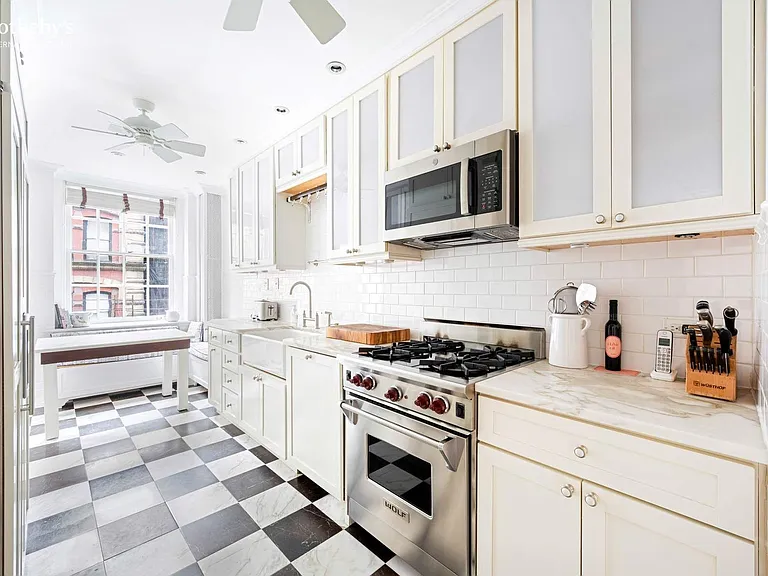 130 E 67th St #4EF — Photo 5