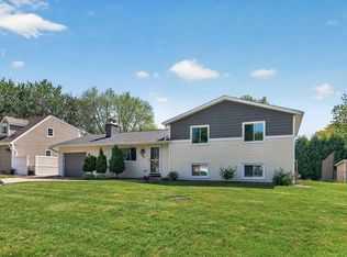3040 Boone Ave N, New Hope, MN 55427