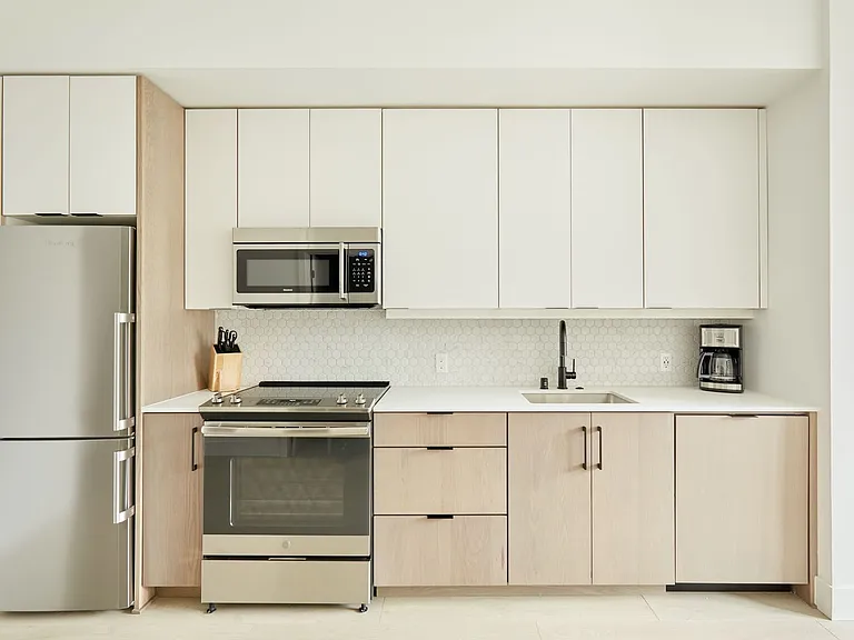 Solis Apartments — Photo 32