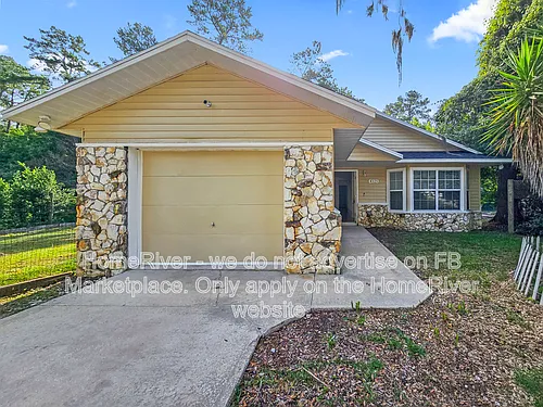 4325 NE 3rd Ct Photo 1