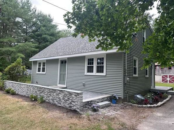 796 Plymouth St, Middleboro, MA 02346