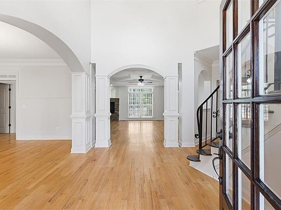 2nd image of 16 Nelson Blvd NW