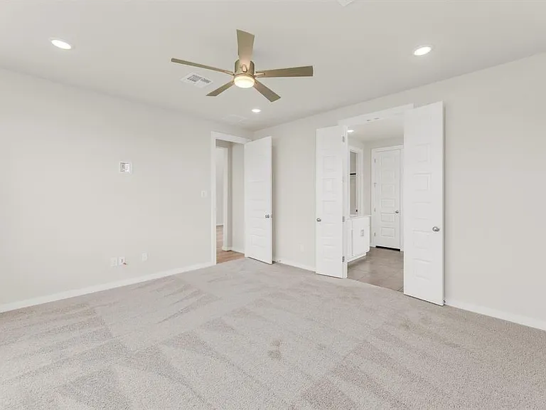 324 Amista Dr — Photo 16