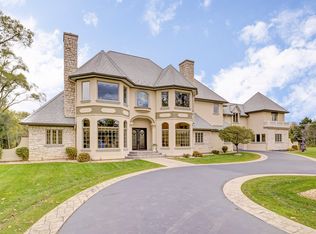 1130 Gavin Ct, Lake Forest, IL 60045