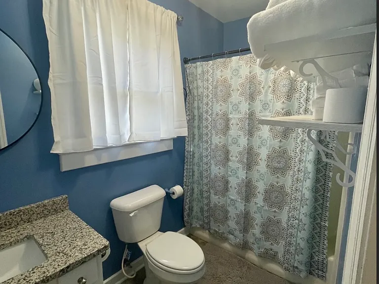 658 E Anderson St — Photo 13