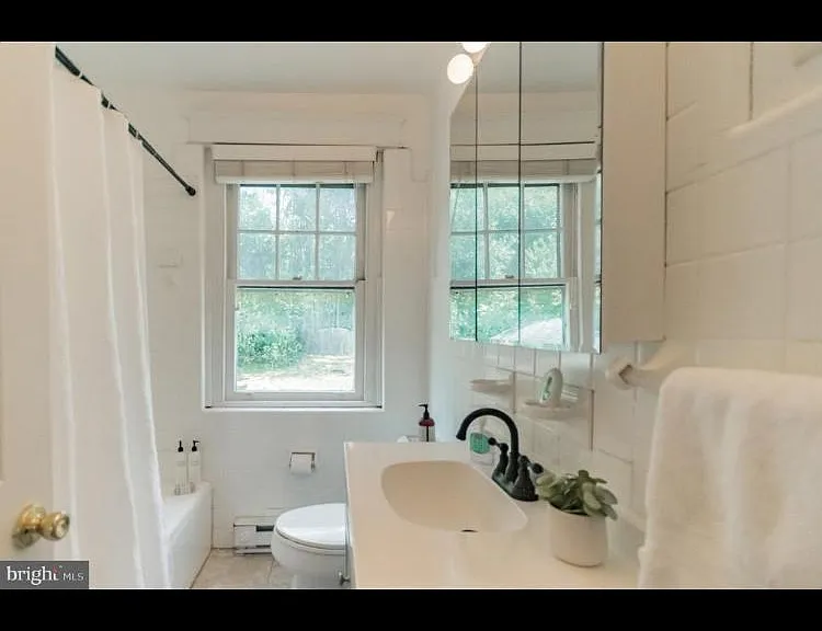 1148 Matsonford Rd — Photo 11