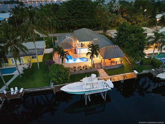 3rd image of 1359 SW Dyer Point Rd
