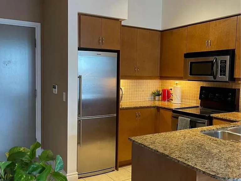 319 Merton St #507 — Photo 5