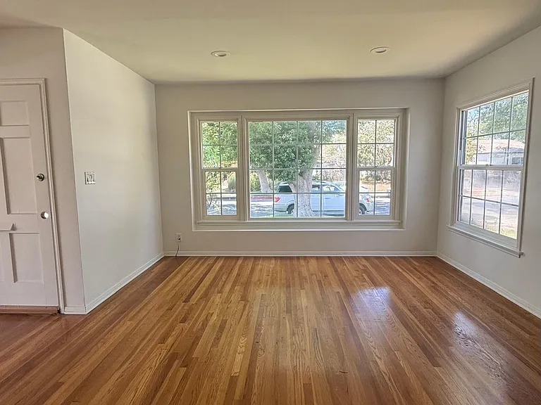 6524 Forbes Ave — Photo 6