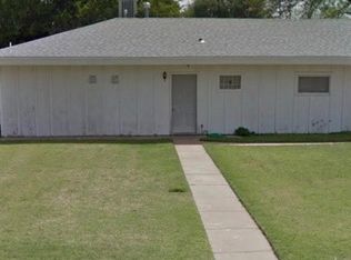1042 S Van Buren St, Hugoton, KS 67951