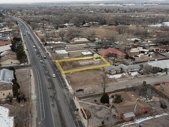 2nd image of 3543 Rio Grande Blvd NW