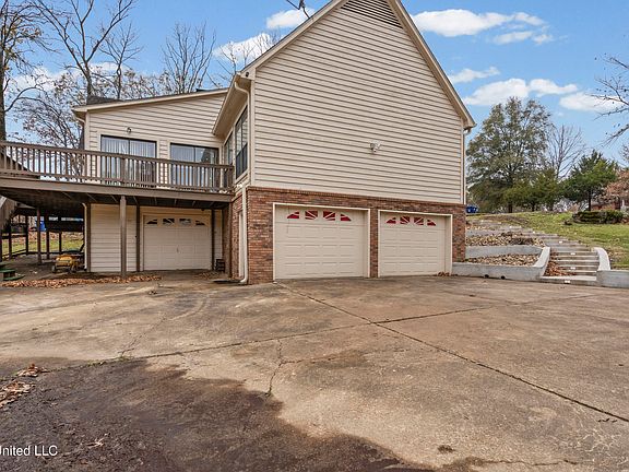 5th image of 4441 Big Horn Dr N