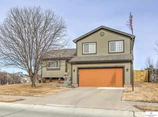 17138 Sprague St, Omaha, NE 68116