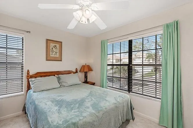 2 bed, 975 sqft, $2,500 — Photo 2