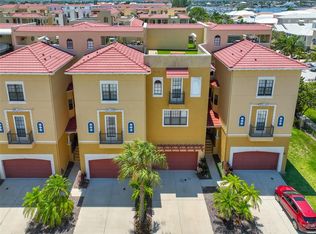 6407 Mayra Shores Ln, Apollo Beach, FL 33572