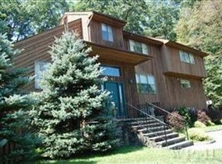 3 Amalfi Dr, Cortlandt Manor, NY 10567