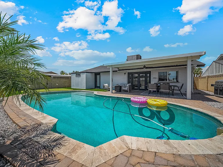 2431 E Manhatton Dr — Photo 21