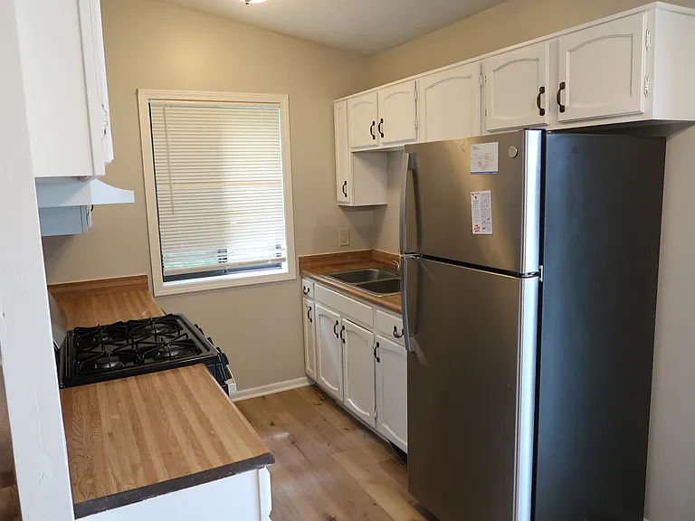 4729-4735 Circle Shore Drive Southeast - 4731 — Photo 2