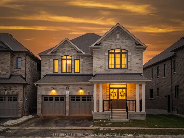 95 Pembrook St, Caledon, ON L7E 1N5