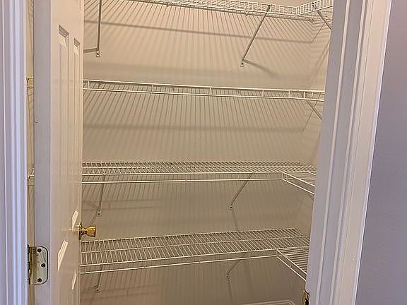 Walk in pantry 