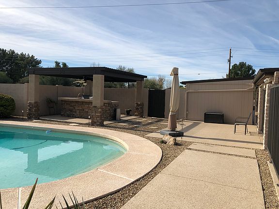 Pool, Pergola w Built in BBQ