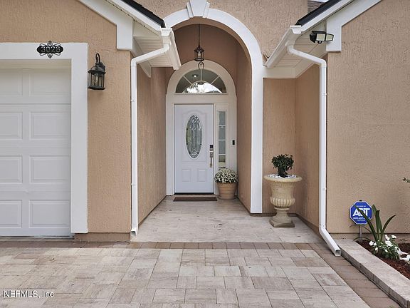 4th image of 3028 Tower Oaks Dr