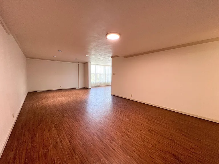 The Envoy Apartments — Photo 18