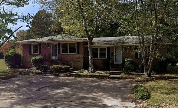 1st image of 4710 Highlake Dr