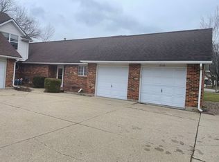 2725 Dartmouth Dr, Springfield, IL 62712