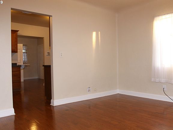 5th image of 990 SE 13th Ave