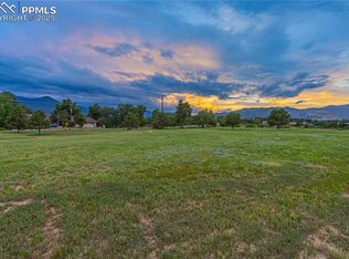 3 Mesa Ln, Colorado Springs, CO 80906