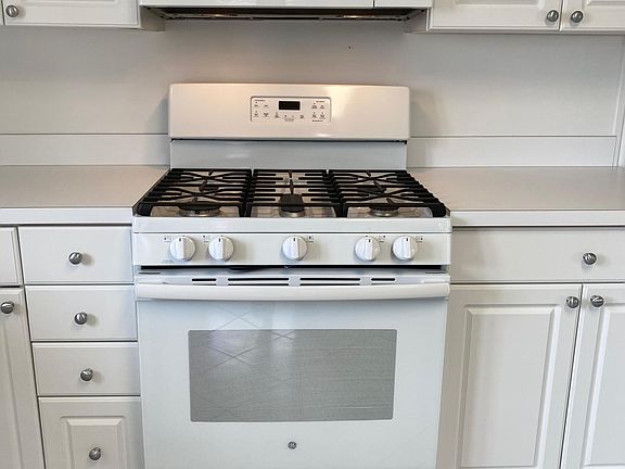 4th image of 11156 S Preller Ave